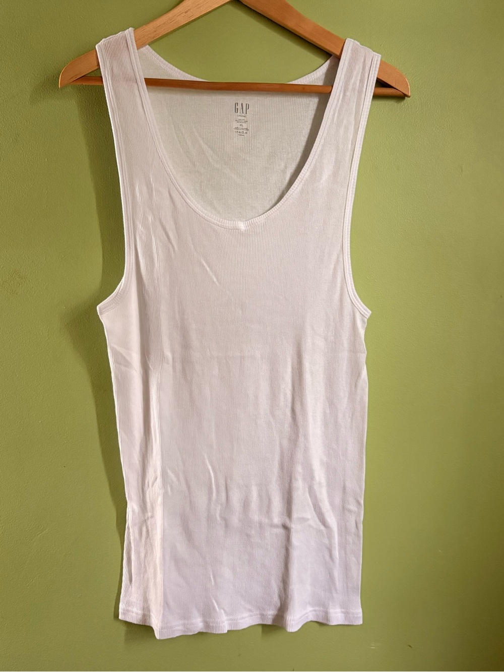 GAP White Ribbed Tank - Picture 2 of 3